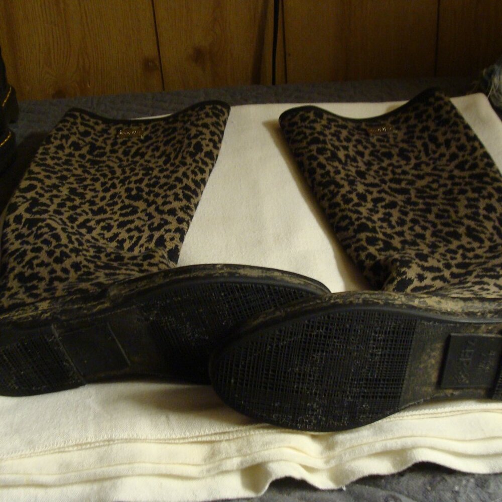 Women's DAV Animal Print Rain Boots